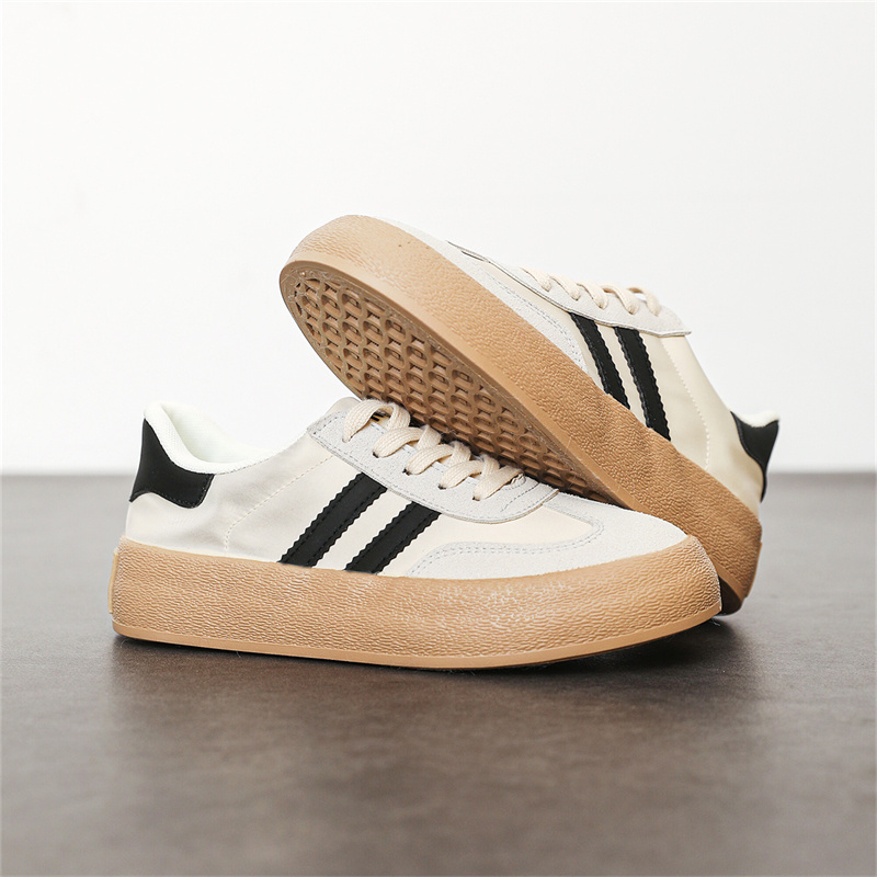 New Balance Fashion Women - Sepatu kets bernapas baru untuk wanita
